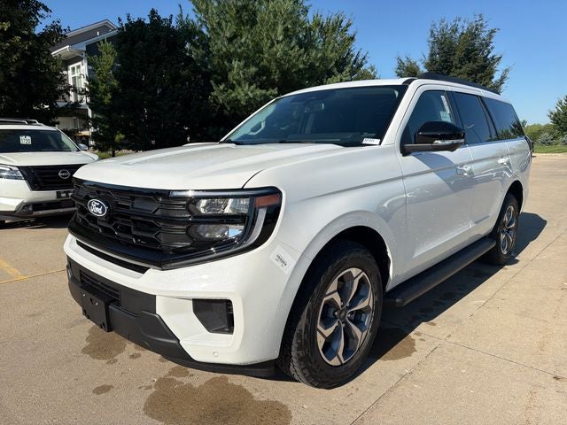 2027 Ford Expedition Active