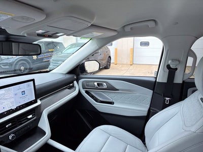 2026 Ford Explorer Platinum