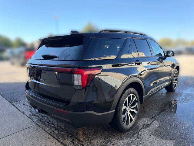 2027 Ford Explorer ST-Line