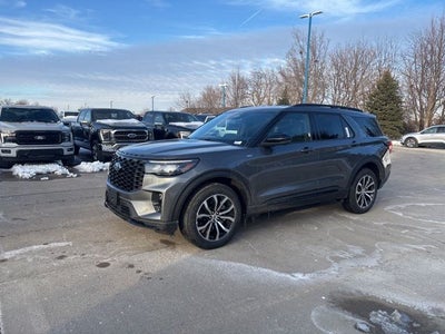 2026 Ford Explorer ST-Line