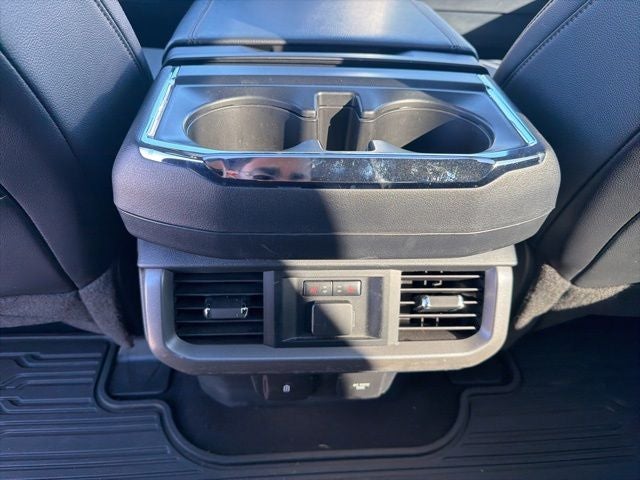 2023 Ford F-150 Lightning Base