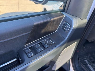 2023 Ford F-150 Lightning Base