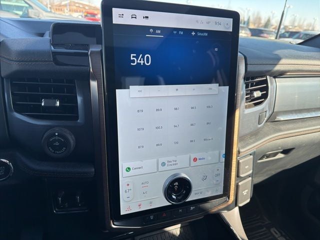 2023 Ford F-150 Lightning Base