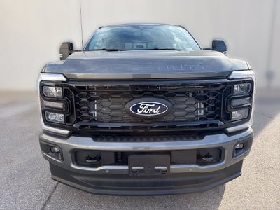 2027 Ford F-350SD Lariat