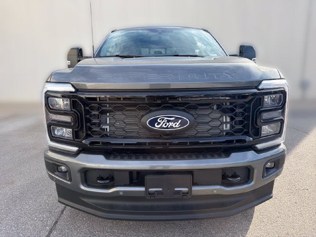 2027 Ford F-350SD Lariat