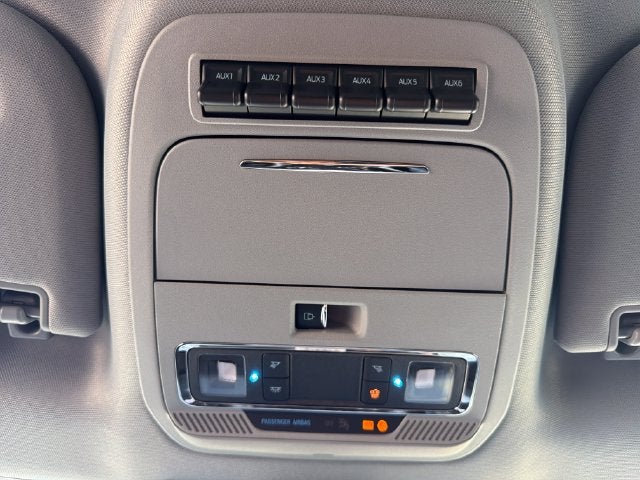 2027 Ford F-350SD Lariat