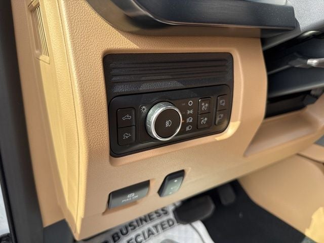 2025 Ford F-350SD Lariat