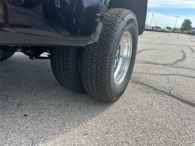 2025 Ford F-350SD Platinum DRW