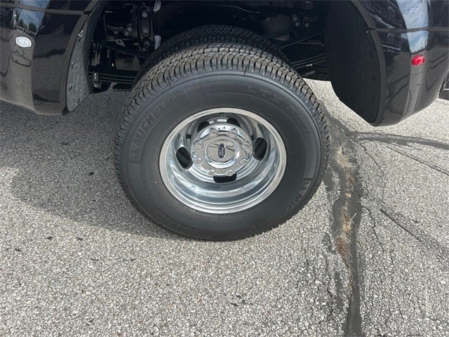 2025 Ford F-350SD Platinum DRW