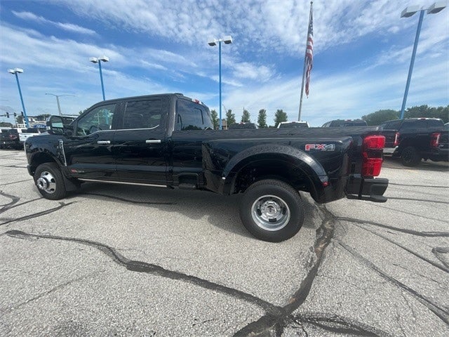 2025 Ford F-350SD Platinum DRW