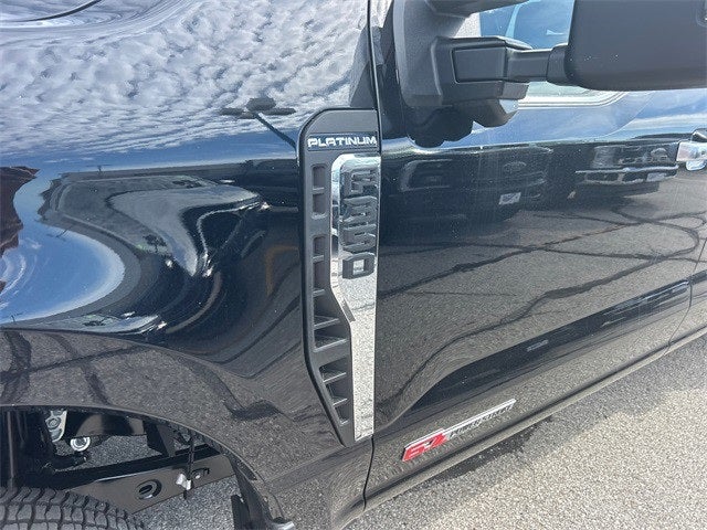 2025 Ford F-350SD Platinum DRW