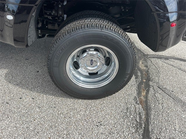 2025 Ford F-350SD Platinum DRW