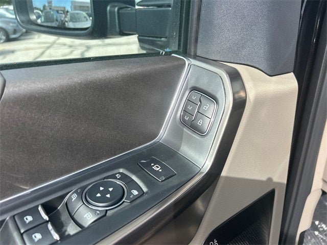 2025 Ford F-350SD Platinum DRW