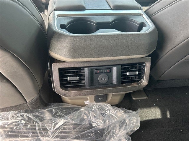 2025 Ford F-350SD Platinum DRW