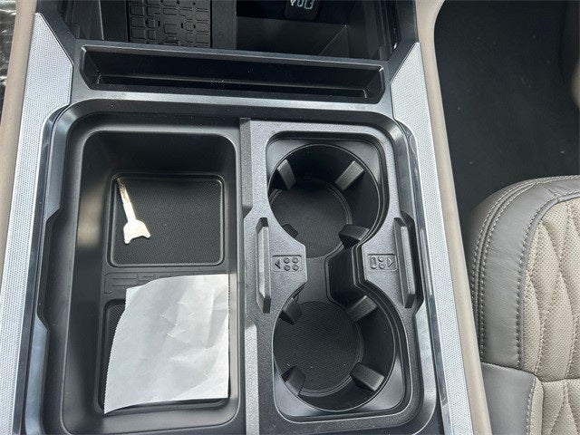 2025 Ford F-350SD Platinum DRW