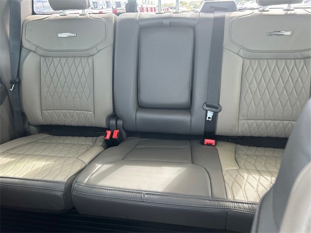 2025 Ford F-350SD Platinum DRW