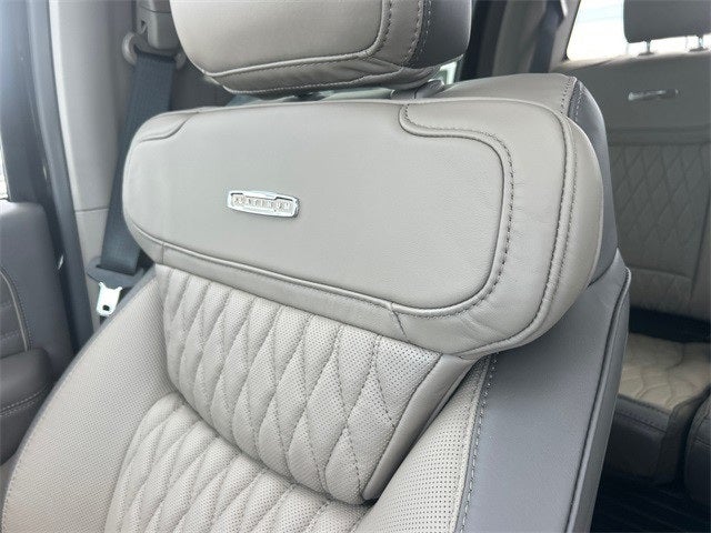 2025 Ford F-350SD Platinum DRW