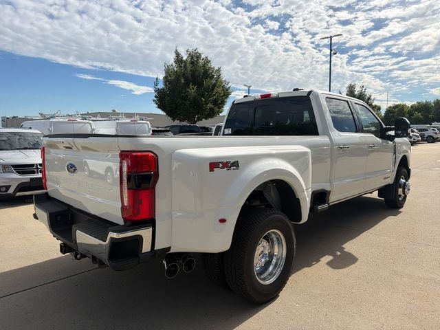 2026 Ford F-350SD Lariat DRW