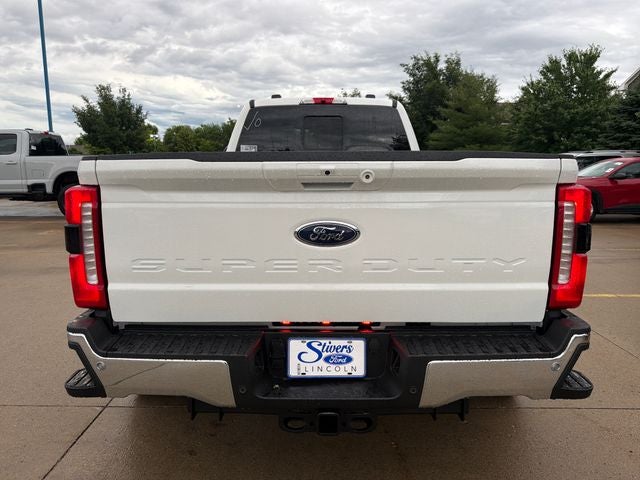 2026 Ford F-350SD Lariat DRW