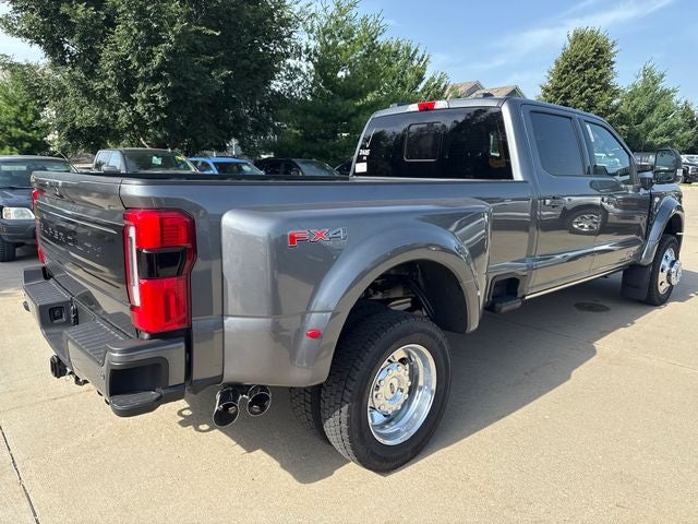2026 Ford F-450SD Platinum DRW