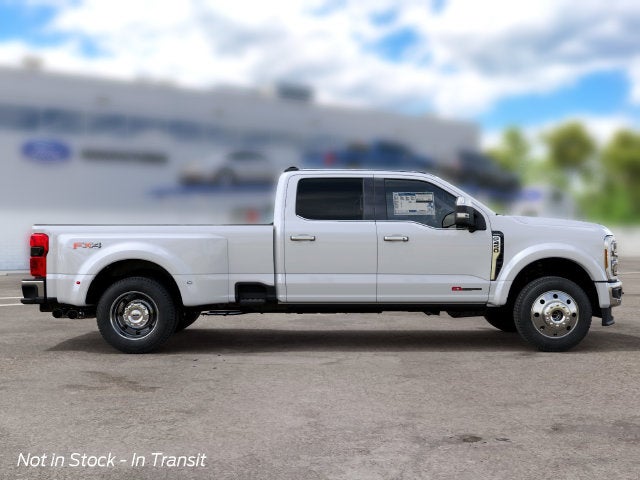 2027 Ford F-450SD Lariat DRW