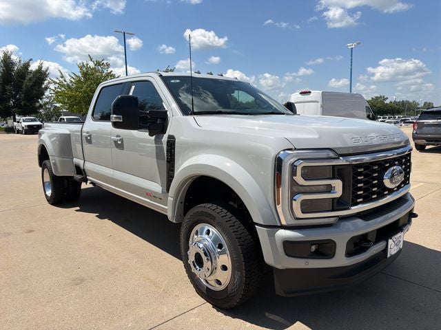 2026 Ford F-450SD Platinum DRW