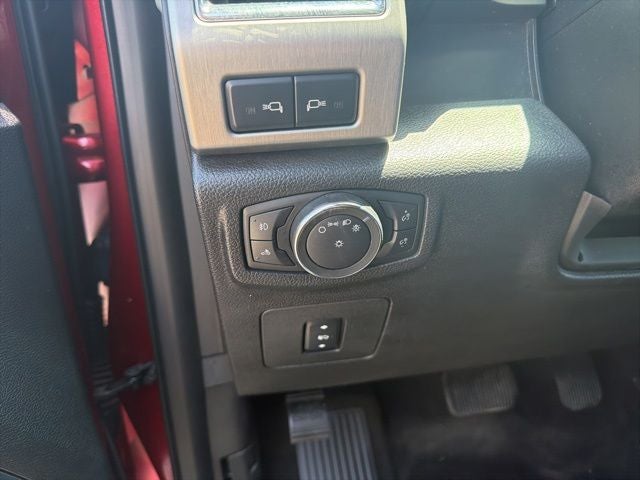 2015 Ford F-150 Platinum