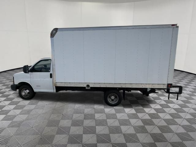 2013 Chevrolet Express 4500 Base Cutaway