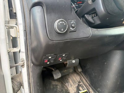 2013 Chevrolet Express 4500 Base Cutaway