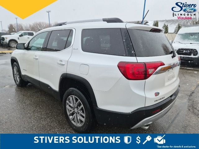 2017 GMC Acadia SLE-2