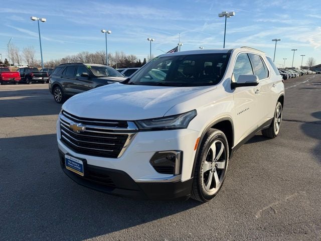 2023 Chevrolet Traverse LT Leather