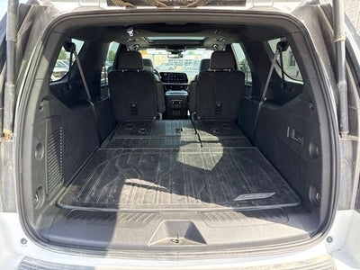 2025 Chevrolet Suburban LT