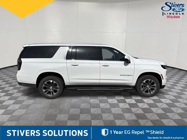 2025 Chevrolet Suburban LT