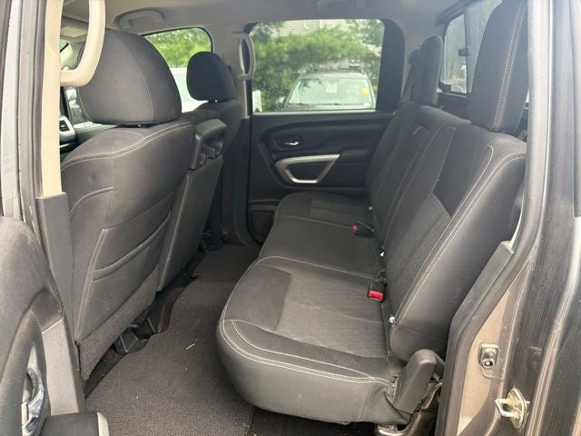 2018 Nissan Titan SV