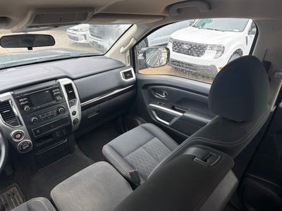 2018 Nissan Titan SV