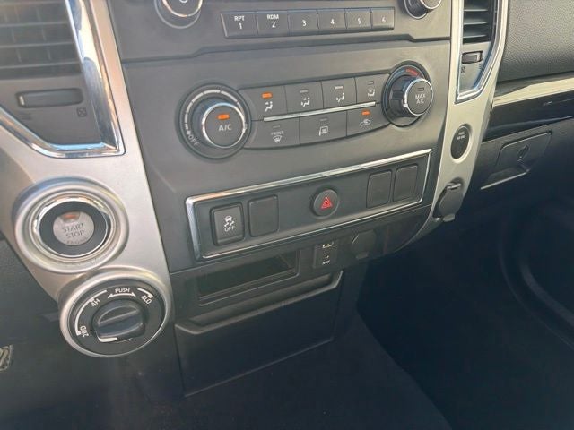 2018 Nissan Titan SV