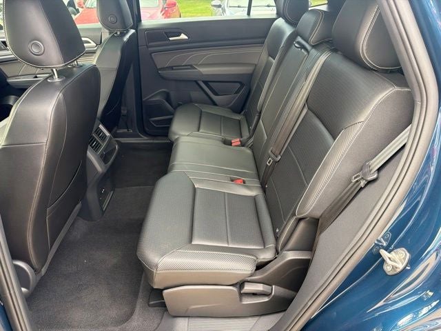 2023 Volkswagen Atlas Cross Sport 2.0T SEL R-Line