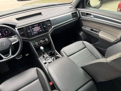 2023 Volkswagen Atlas Cross Sport 2.0T SEL R-Line
