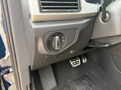 2023 Volkswagen Atlas Cross Sport 2.0T SEL R-Line