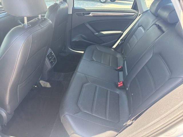 2016 Volkswagen Passat 1.8T SE