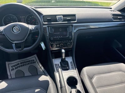 2016 Volkswagen Passat 1.8T SE