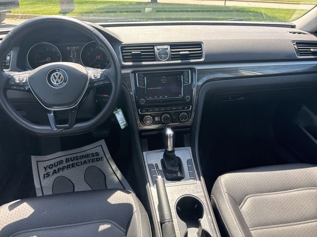 2016 Volkswagen Passat 1.8T SE