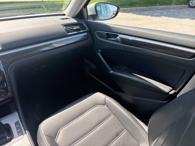 2016 Volkswagen Passat 1.8T SE