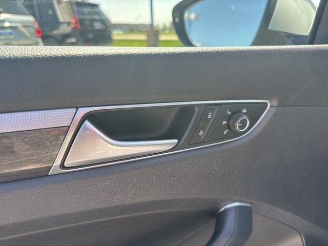 2016 Volkswagen Passat 1.8T SE