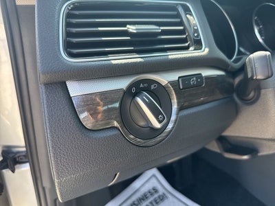 2016 Volkswagen Passat 1.8T SE