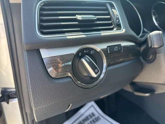 2016 Volkswagen Passat 1.8T SE