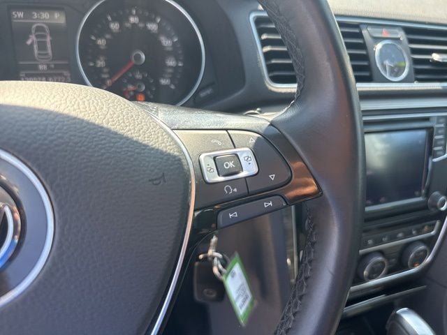 2016 Volkswagen Passat 1.8T SE