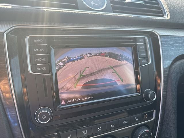 2016 Volkswagen Passat 1.8T SE