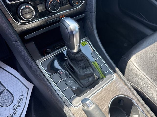 2016 Volkswagen Passat 1.8T SE