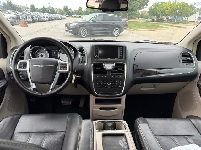 2011 Chrysler Town & Country Touring-L